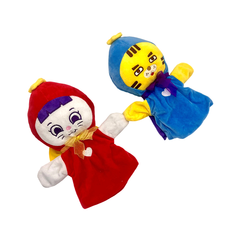 Interactive na pusa at tigre finger puppet