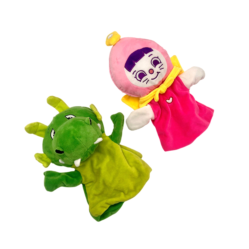 Pink na babae at berdeng dragon finger puppet